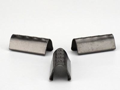 U-shaped metal tip